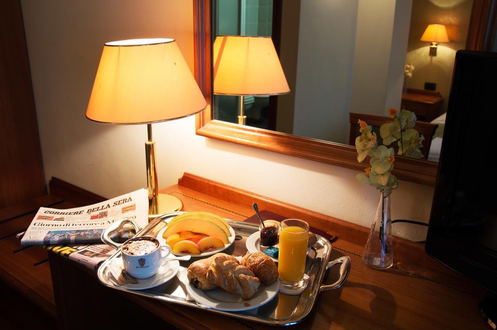 Hotel Visconti Melzo Extérieur photo